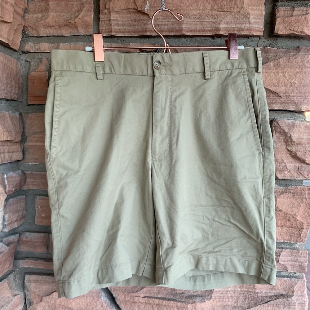 Peter Millar Salem drape performance short - Picture 3 of 9